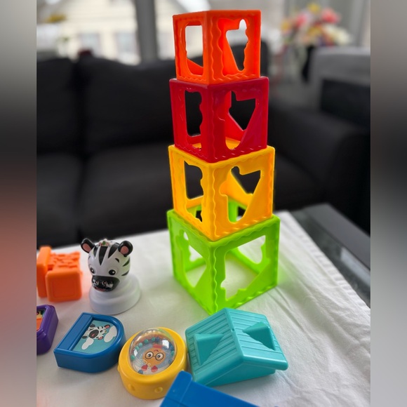 Magnetic Block Learning Set - Picture 4 of 10